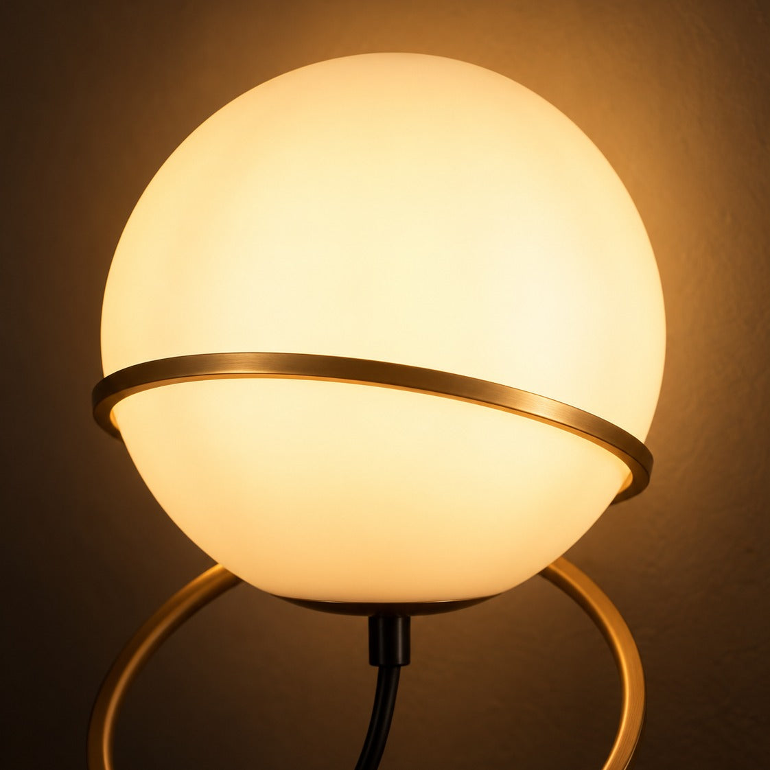 Glass Globe Spiral Lamp, close-up of the glow